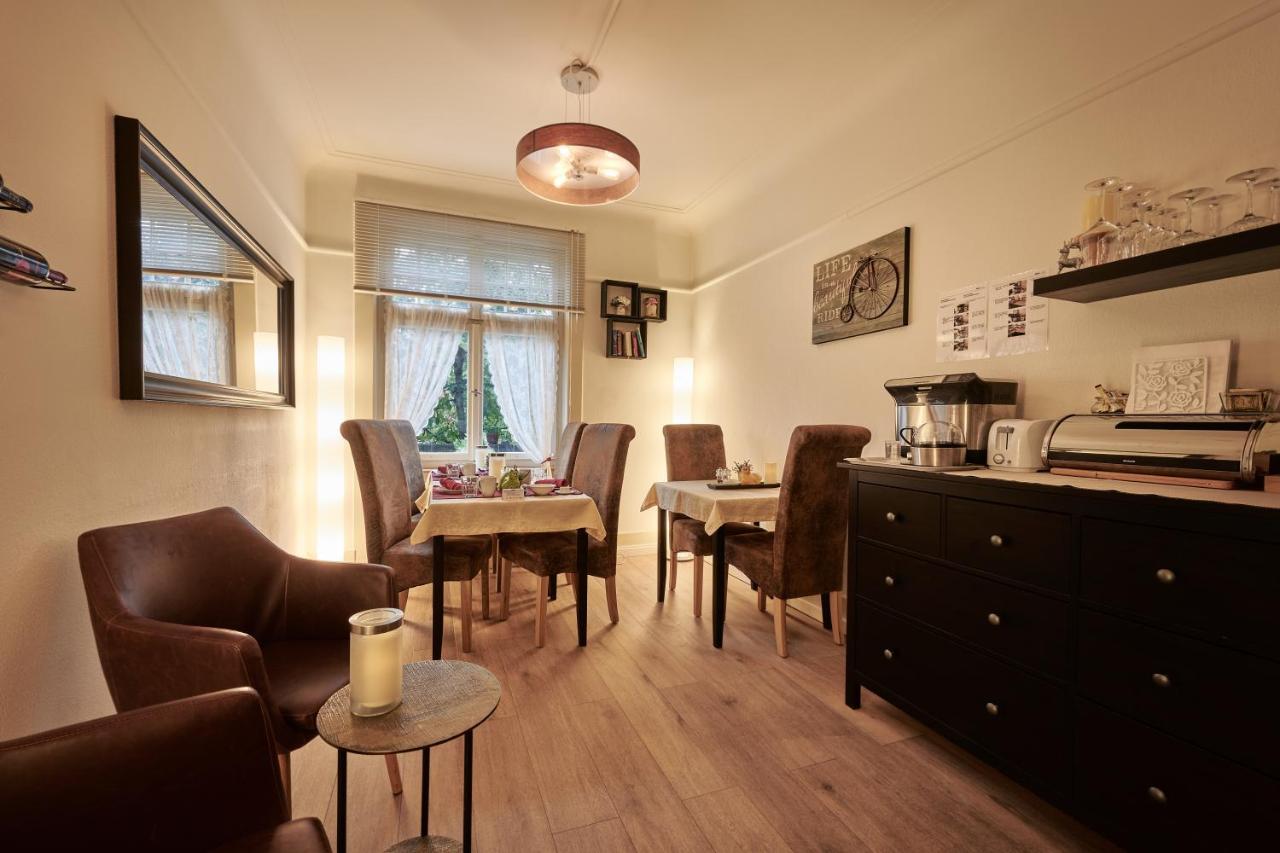 Max Aviation Villa & Apartments Bern Kültér fotó