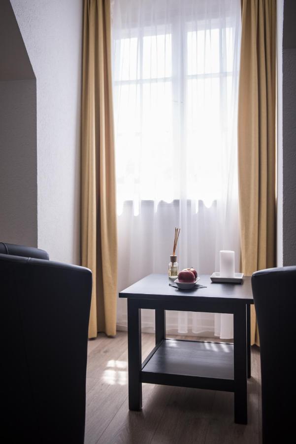 Max Aviation Villa & Apartments Bern Kültér fotó