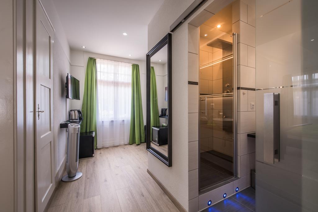 Max Aviation Villa & Apartments Bern Kültér fotó
