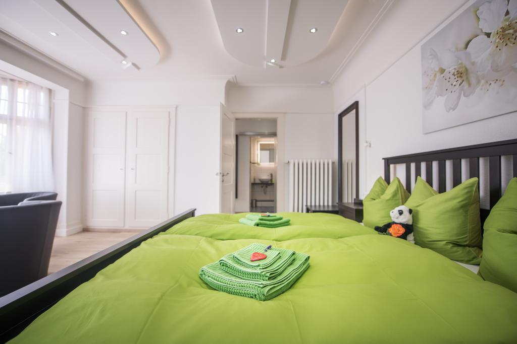 Max Aviation Villa & Apartments Bern Kültér fotó