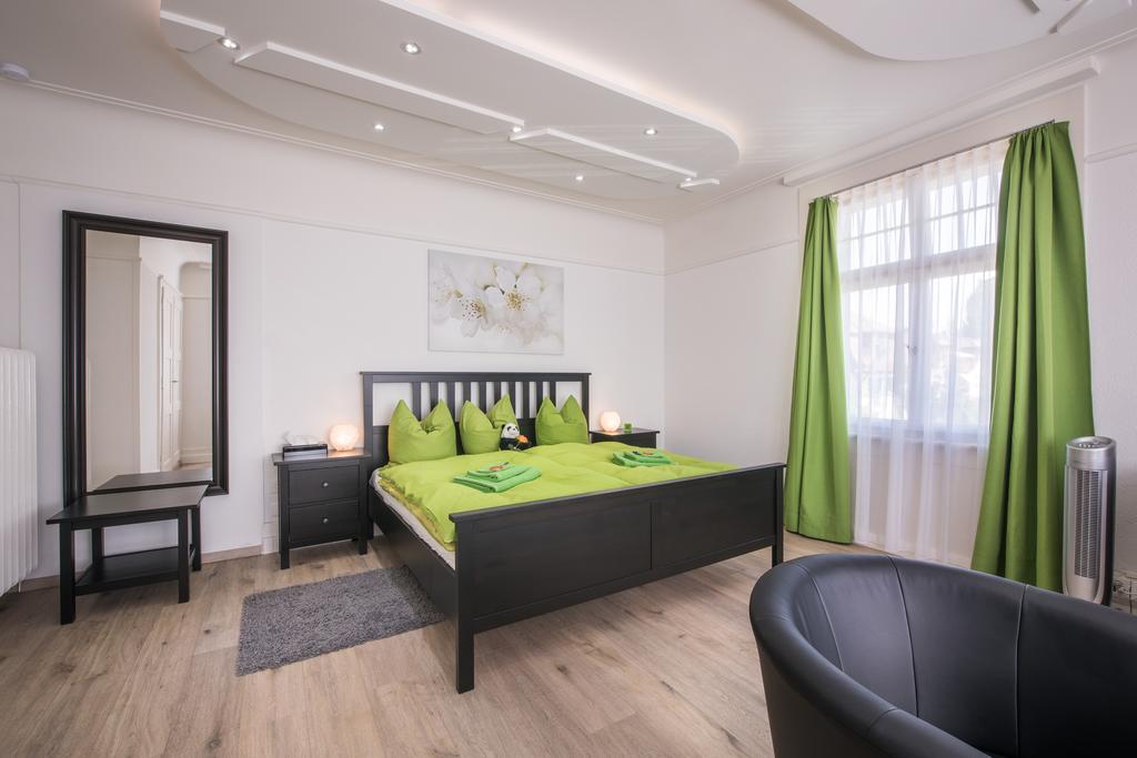 Max Aviation Villa & Apartments Bern Kültér fotó