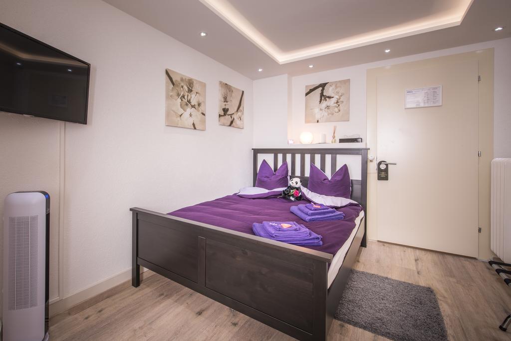 Max Aviation Villa & Apartments Bern Kültér fotó