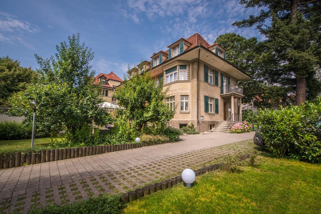 Max Aviation Villa & Apartments Bern Kültér fotó