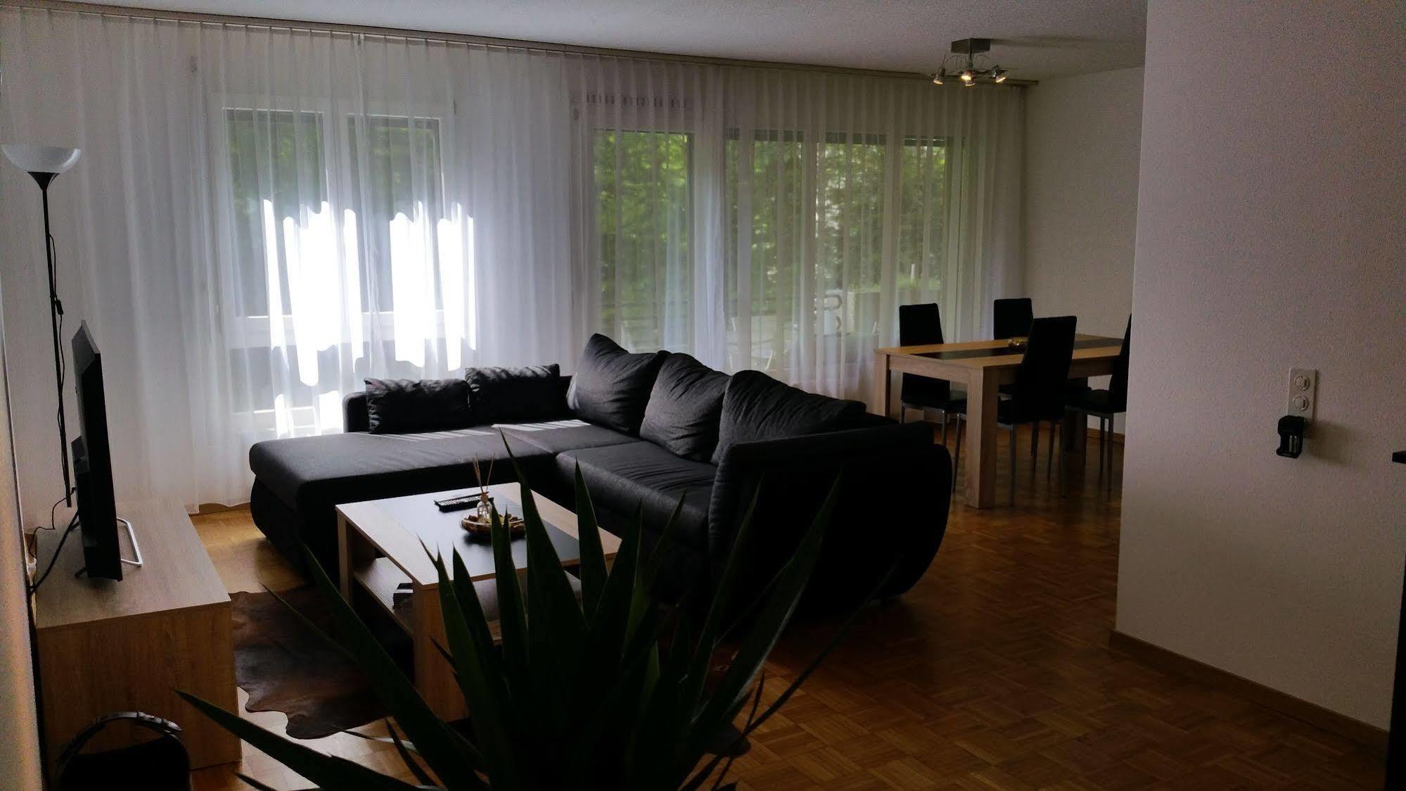 Max Aviation Villa & Apartments Bern Kültér fotó