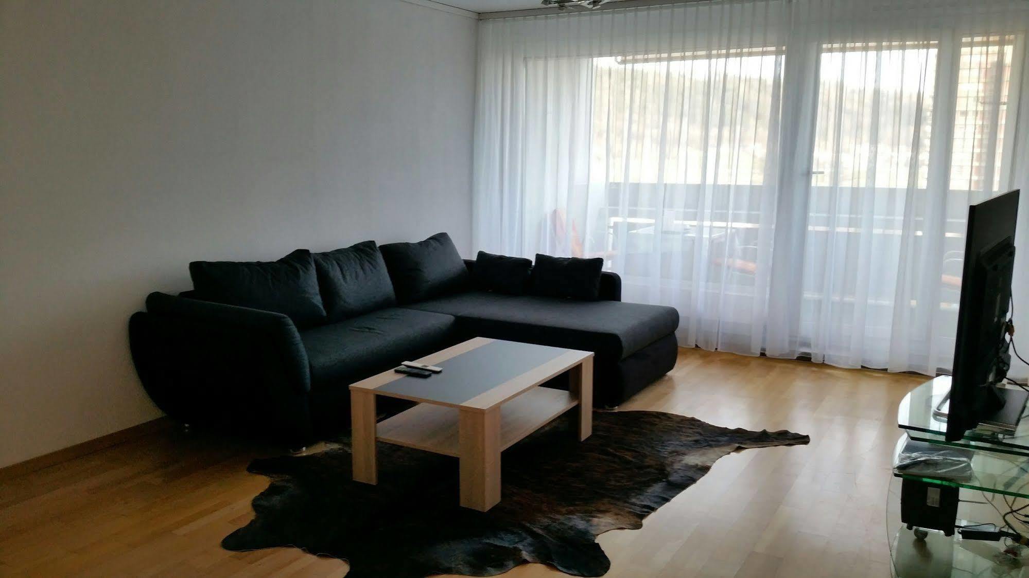 Max Aviation Villa & Apartments Bern Kültér fotó
