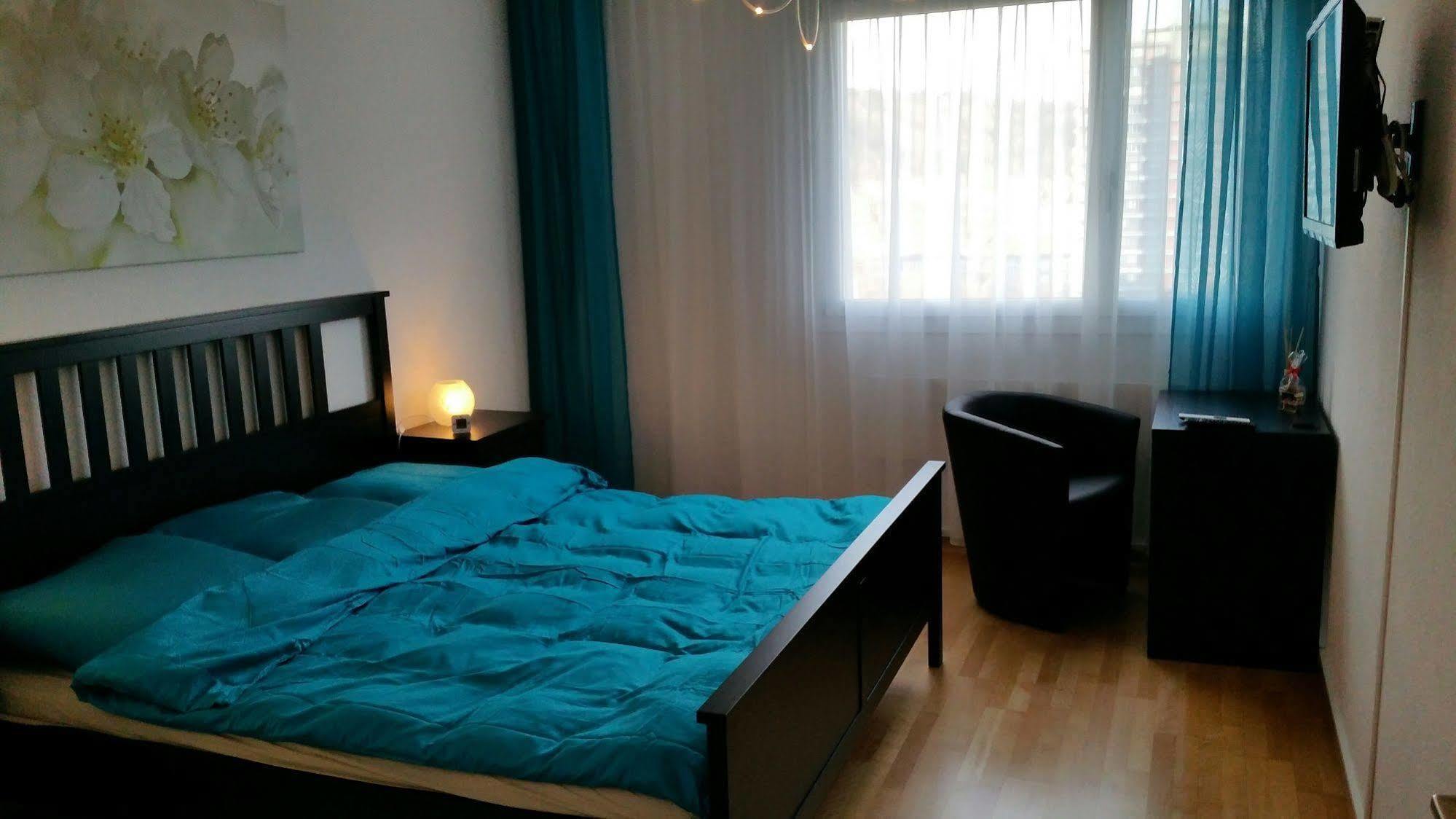 Max Aviation Villa & Apartments Bern Kültér fotó